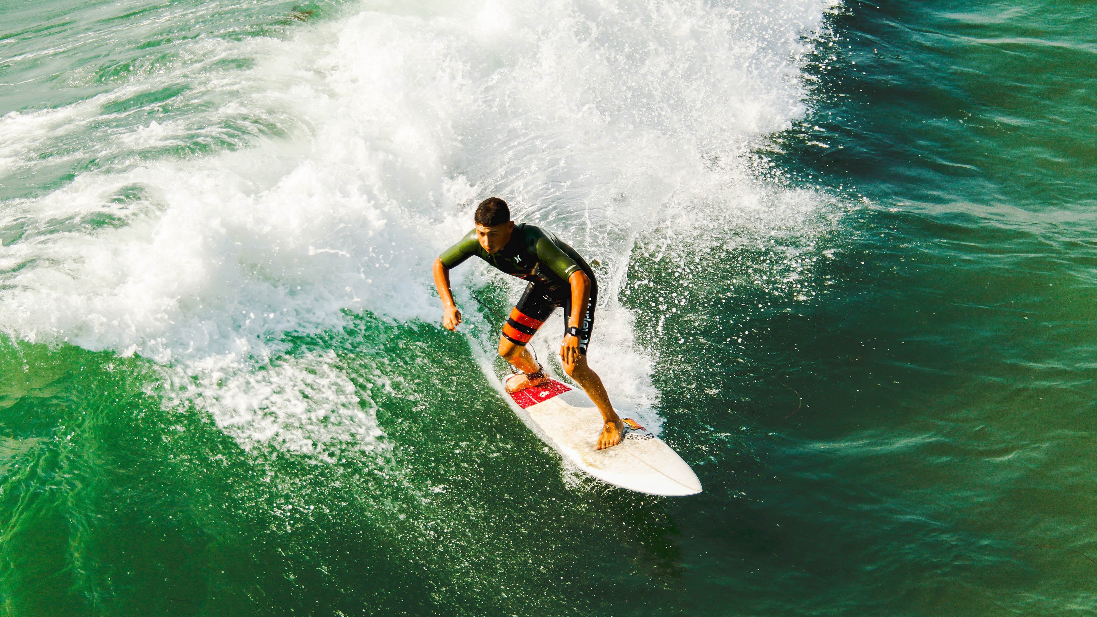 绿茵场外的博弈，当中国对阵美国，本泽马如何存在感拉满？