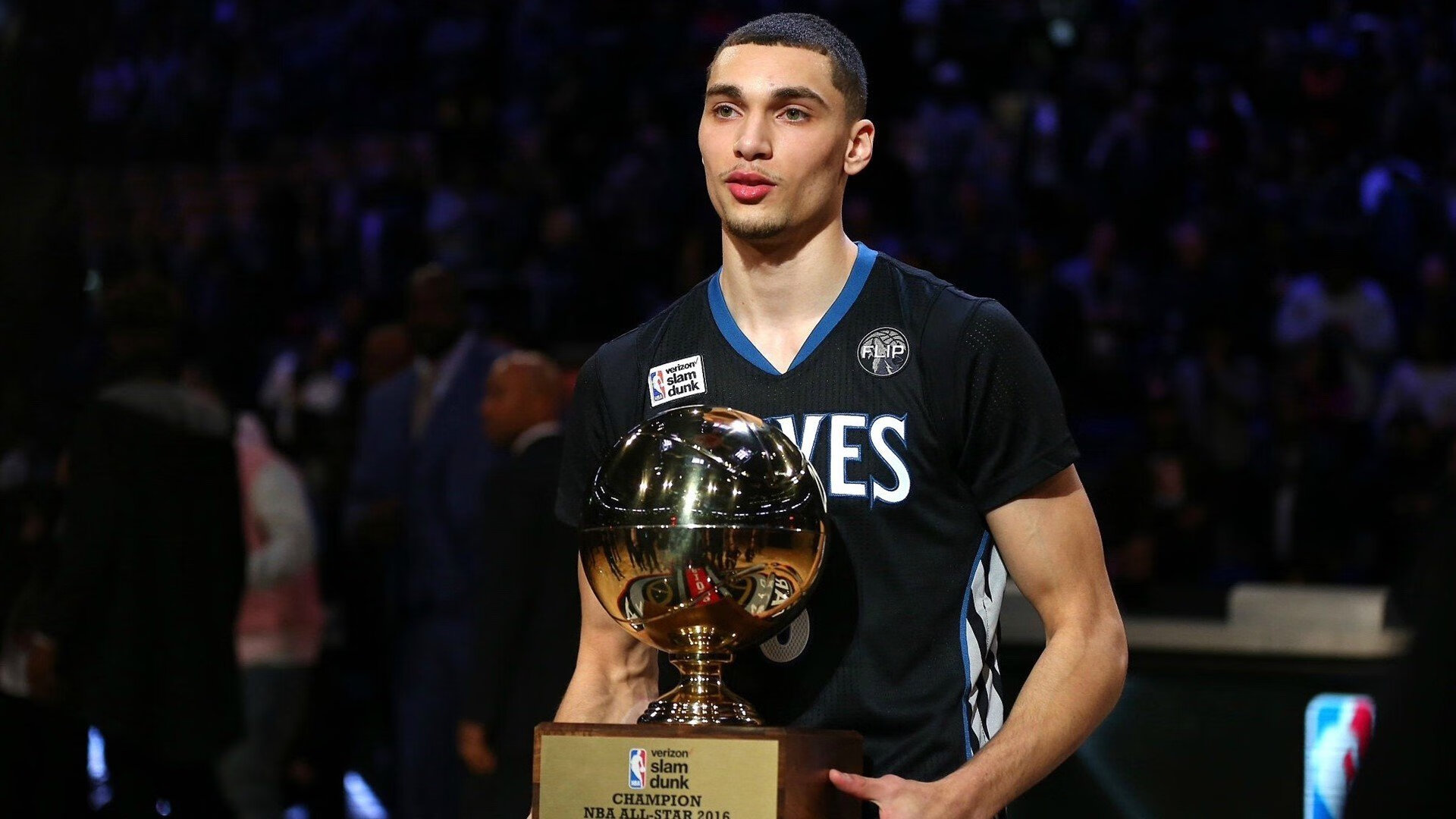 戈贝尔统治攻防两端，篮网不敌国王却见证无争议全场最佳